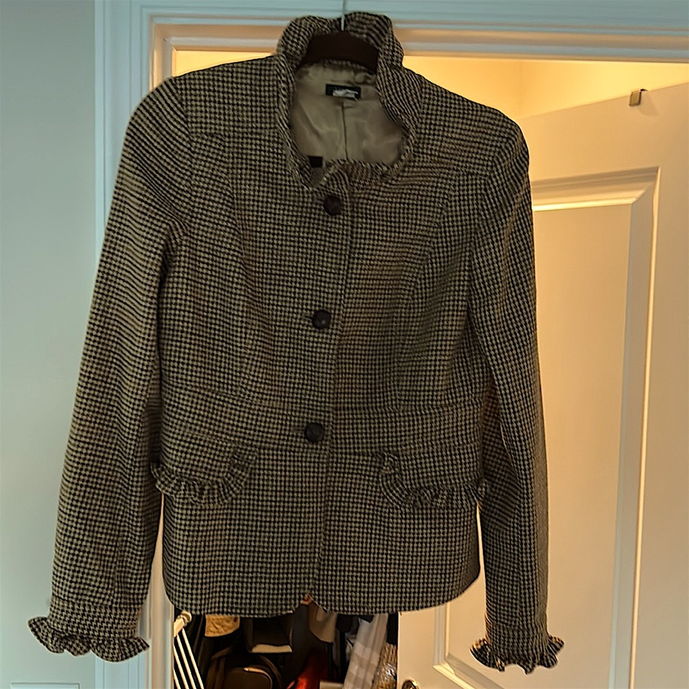 Jcrew rare brown houndstooth wool blazer. Size 8. 100%wool. Linings acetate - Picture 3 of 9